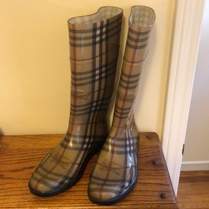 100% real authentic Burberry rain boots